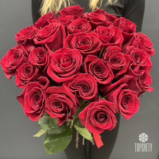 Букет из 25 красных роз 50см
