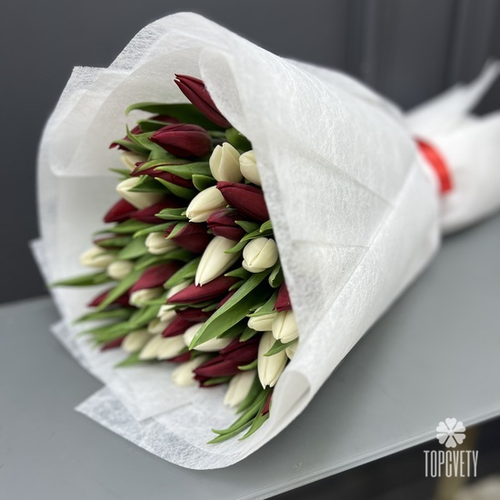 Букет из 51 тюльпана