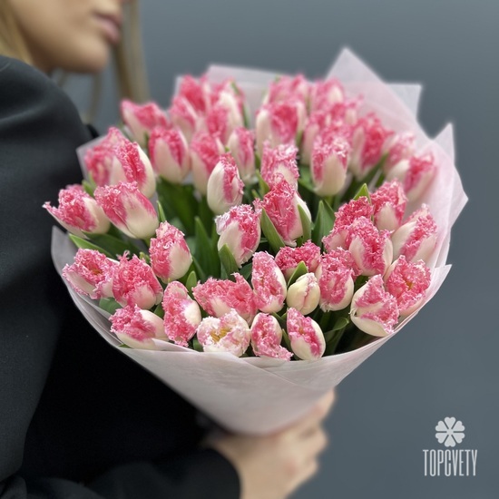 Букет из 45 розовых сортовых тюльпанов
