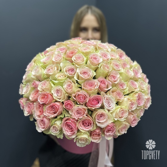 Композиция  из 151 розовой розы в коробке