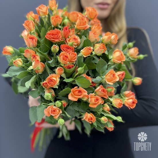 Букет из 11 кустовых роз