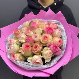Букет из 25 роз микс Кения 50см