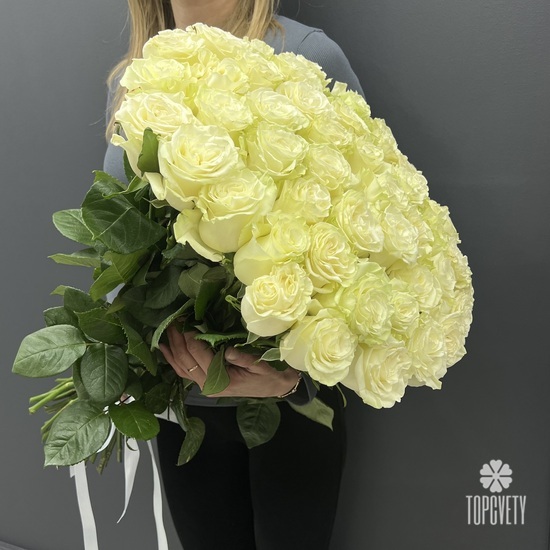 Букет из 51 белой розы 70см