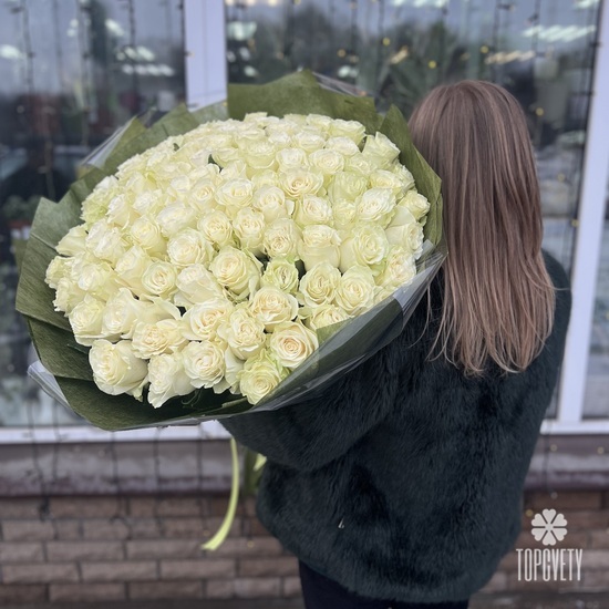 Букет из 101 белой розы Мондиаль 70см