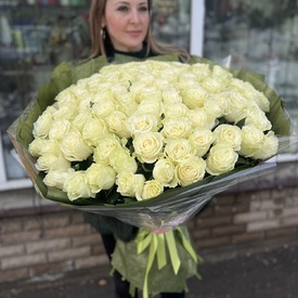 Букет из 101 белой розы Мондиаль 70см