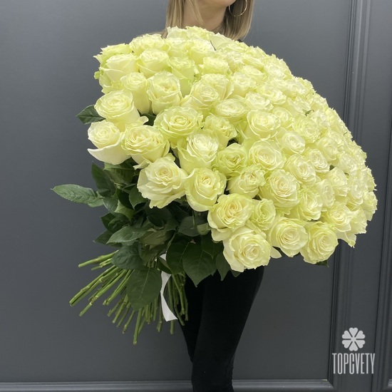 Букет из 101 белой розы Мондиаль 70см